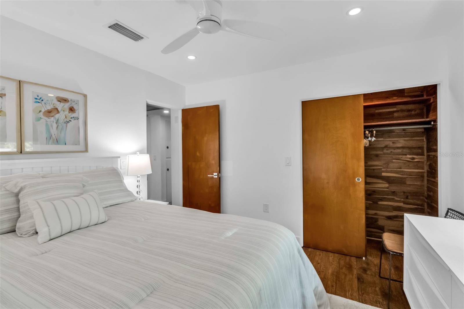 Image 30 of 63 For 2587 Ringling Boulevard