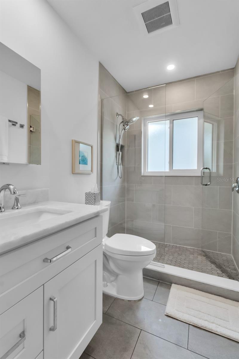 Image 36 of 63 For 2587 Ringling Boulevard