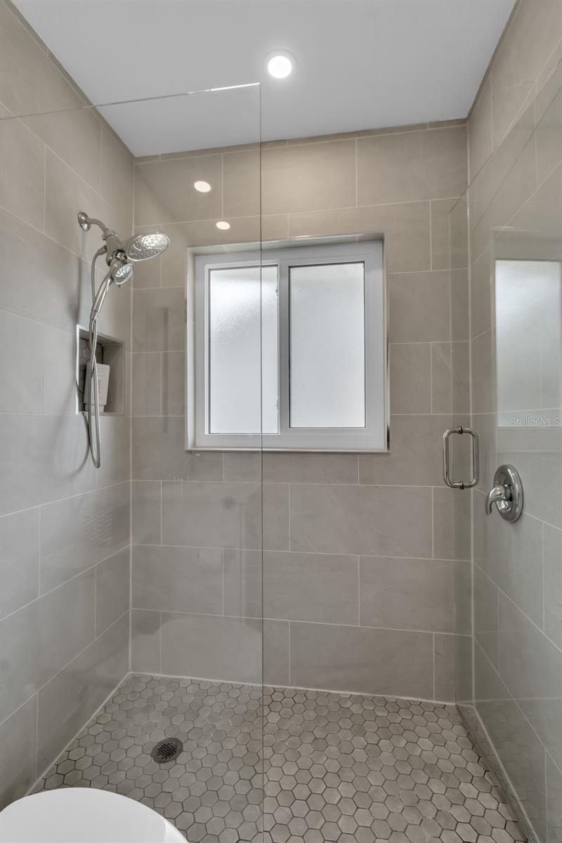 Image 37 of 63 For 2587 Ringling Boulevard