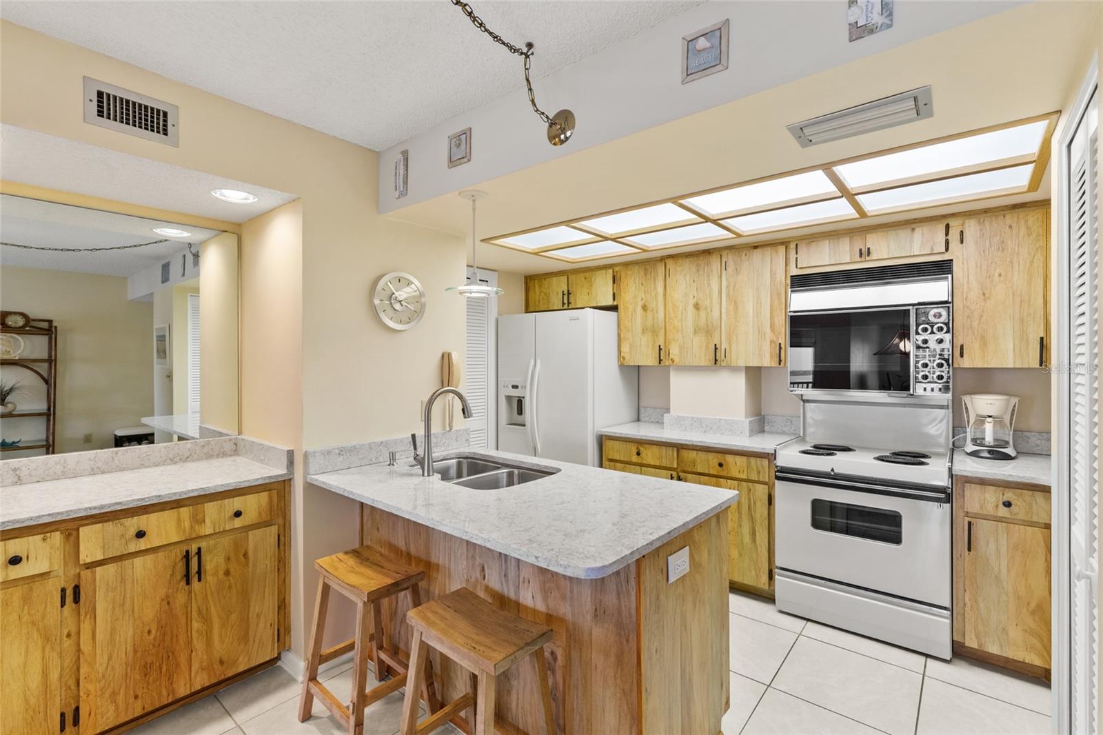 Image 2 of 24 For 1651 Sand Key Estates Court 53