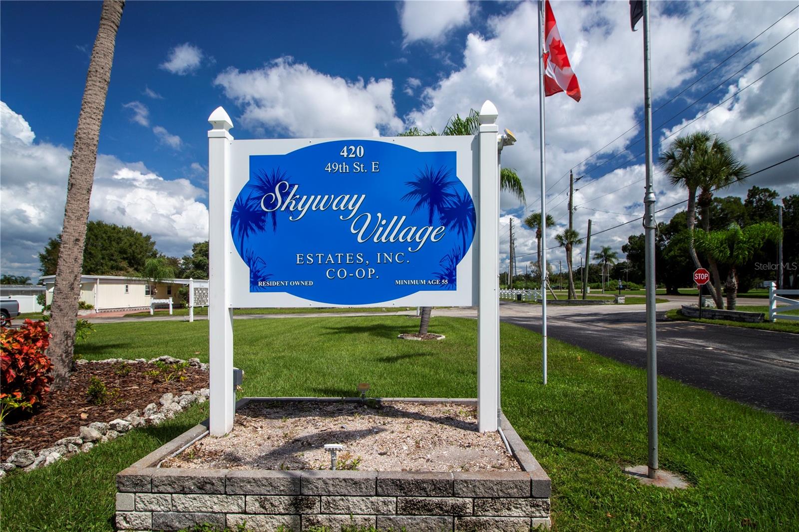 Image 6 of 17 For 420 49th Street E 13