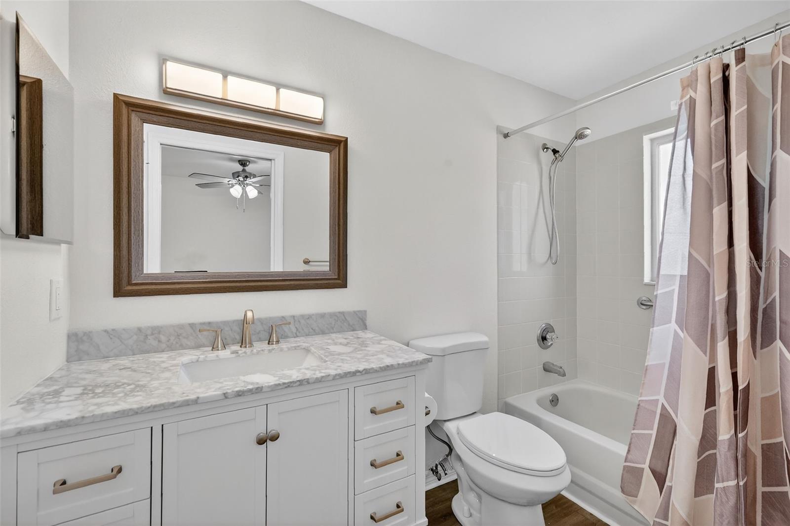 Image 18 of 23 For 10052 63rd Avenue