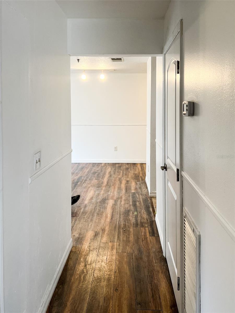 Image 19 of 20 For 11901 4th Street N 8102