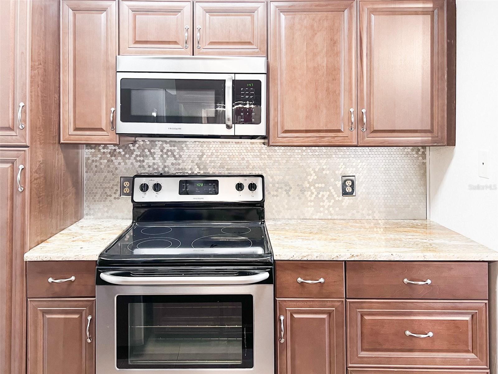 Image 6 of 20 For 11901 4th Street N 8102