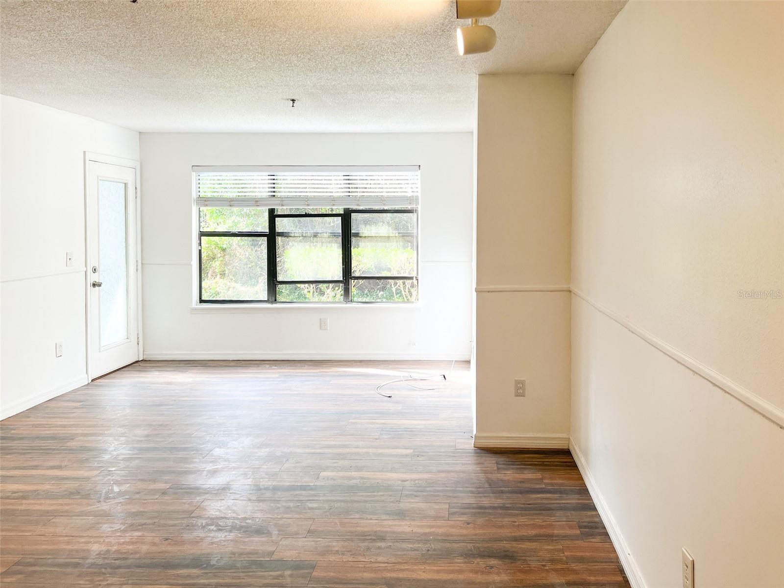 Image 8 of 20 For 11901 4th Street N 8102