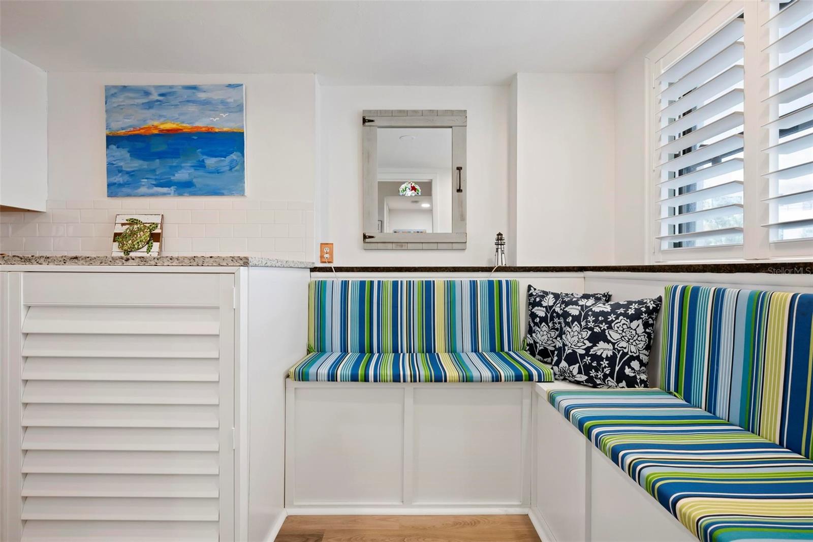 Image 17 of 55 For 8767 Midnight Pass Road 505f