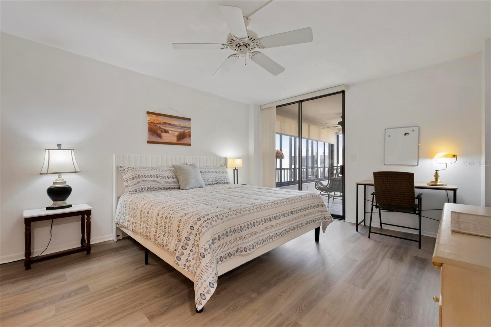 Image 19 of 55 For 8767 Midnight Pass Road 505f