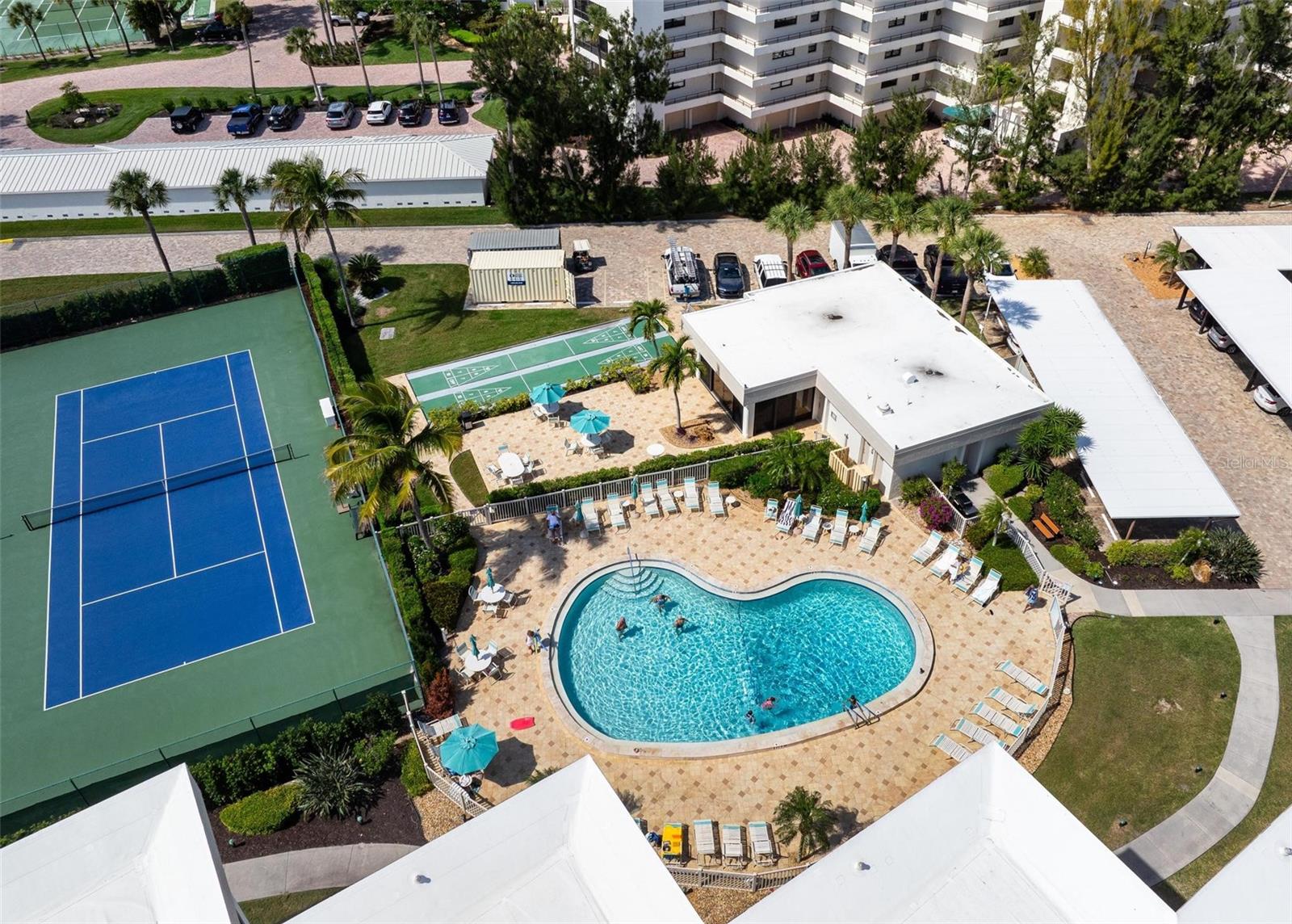 Image 36 of 55 For 8767 Midnight Pass Road 505f