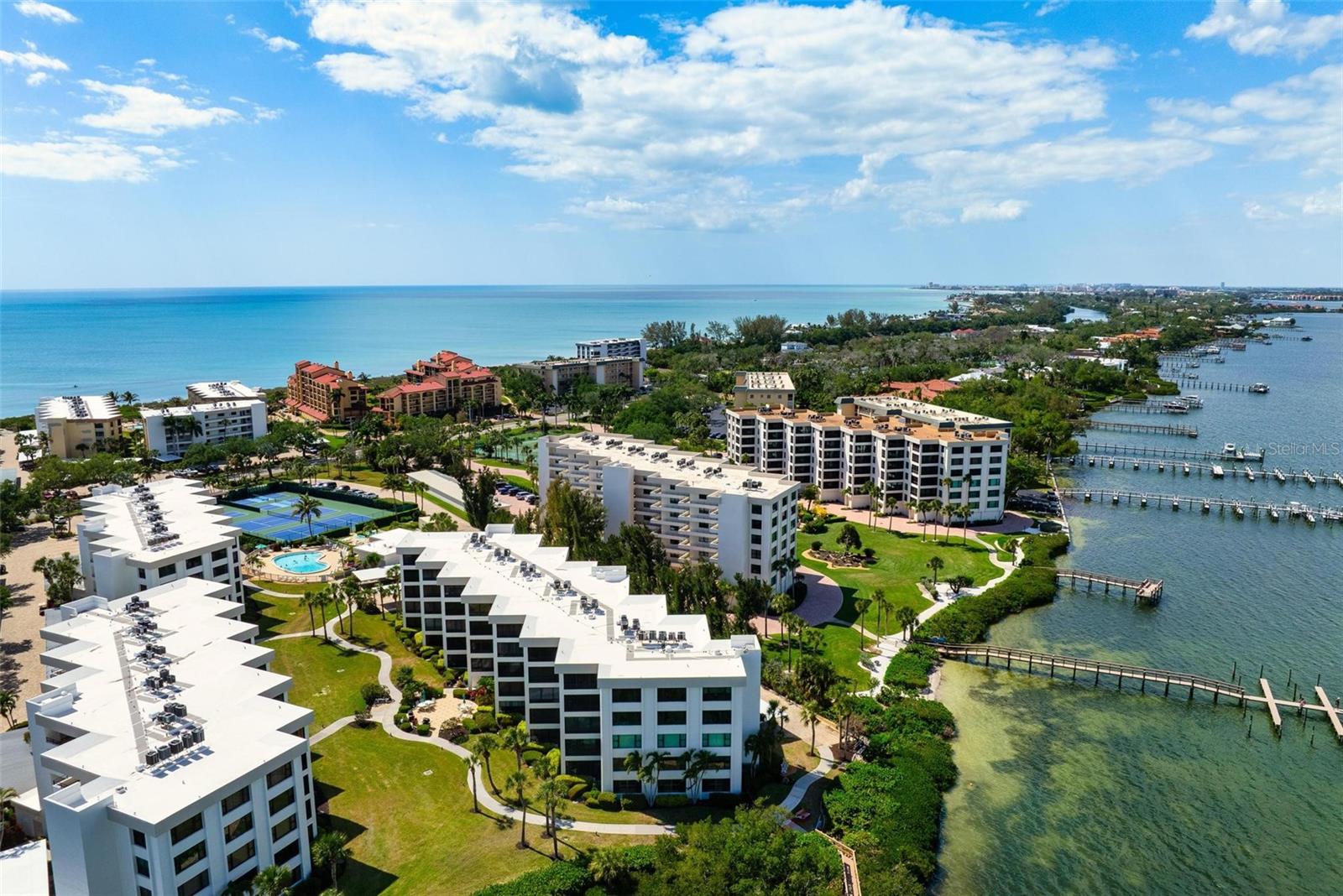 Image 39 of 55 For 8767 Midnight Pass Road 505f