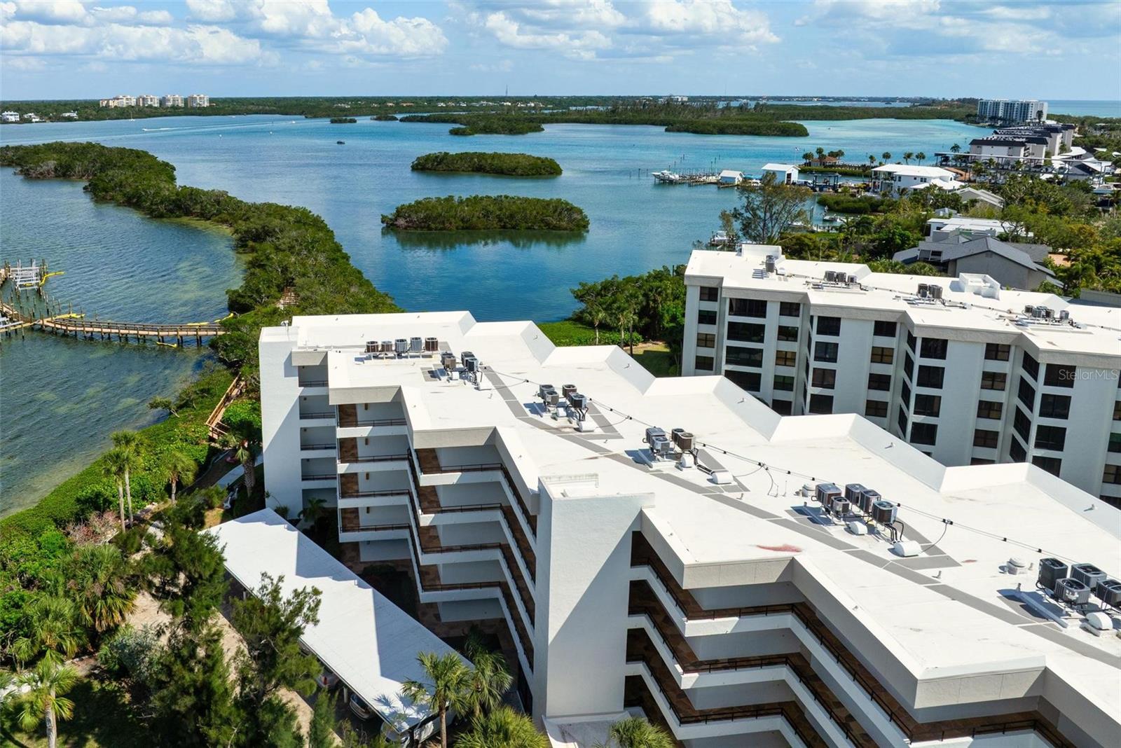 Image 49 of 55 For 8767 Midnight Pass Road 505f