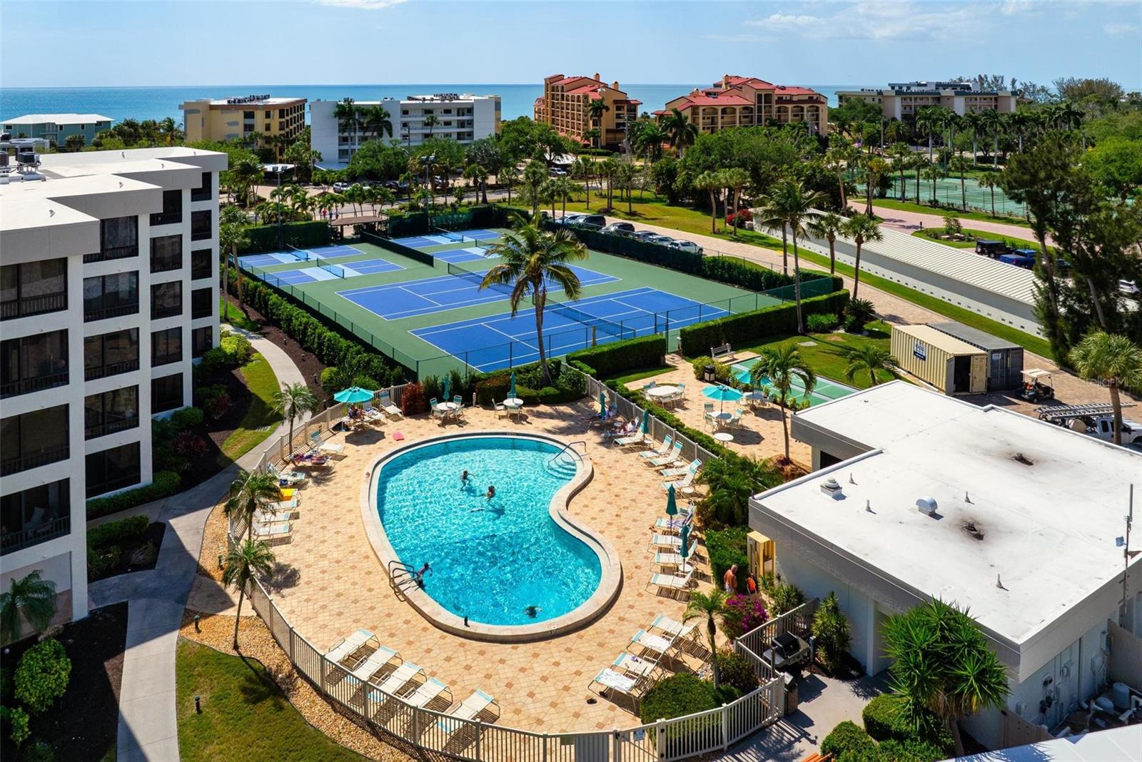 Image 50 of 55 For 8767 Midnight Pass Road 505f