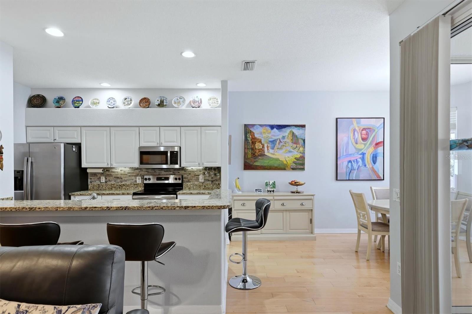 Image 11 of 36 For 6726 Country Club Lane