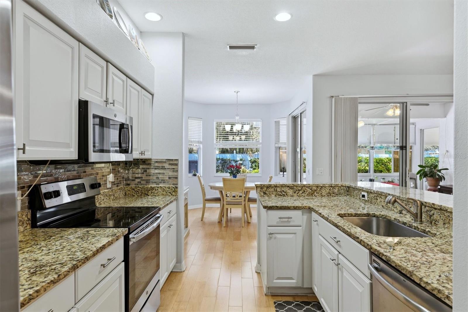 Image 12 of 36 For 6726 Country Club Lane