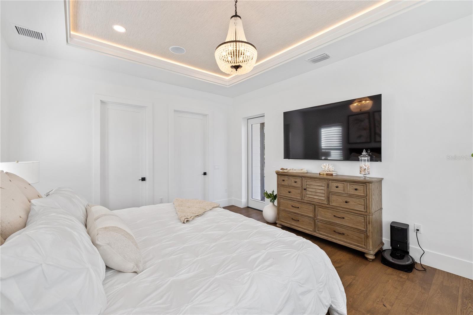 Image 47 of 93 For 4634 Higel Avenue