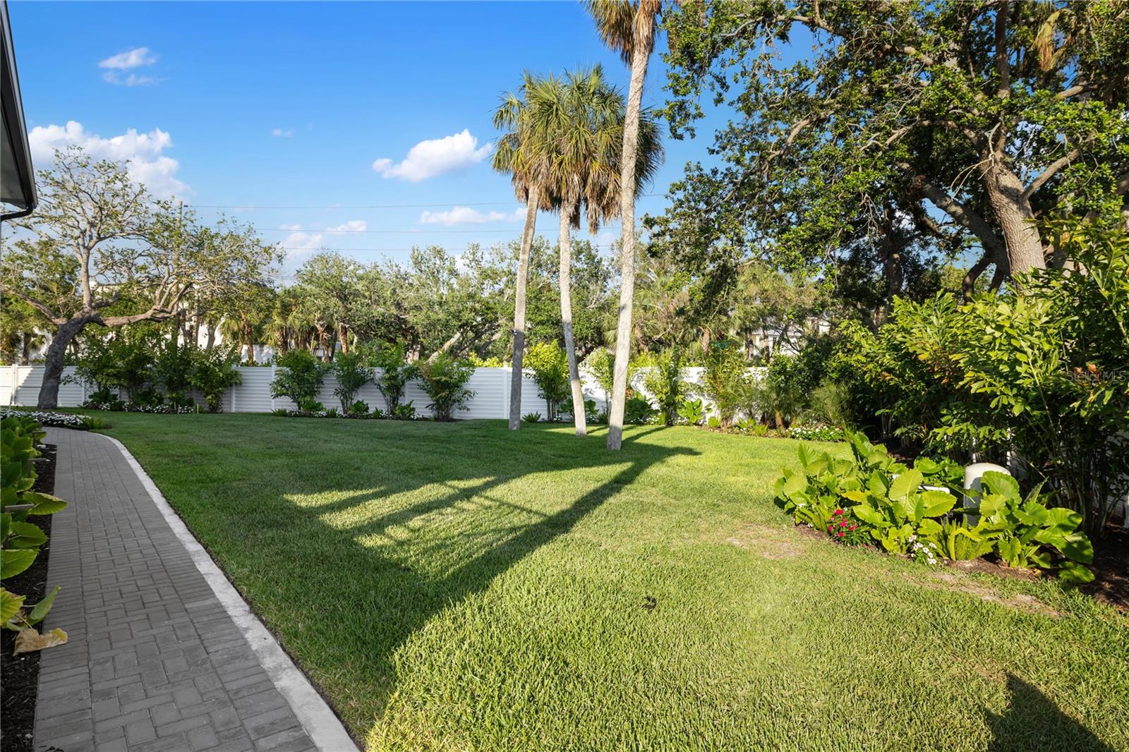 Image 87 of 93 For 4634 Higel Avenue