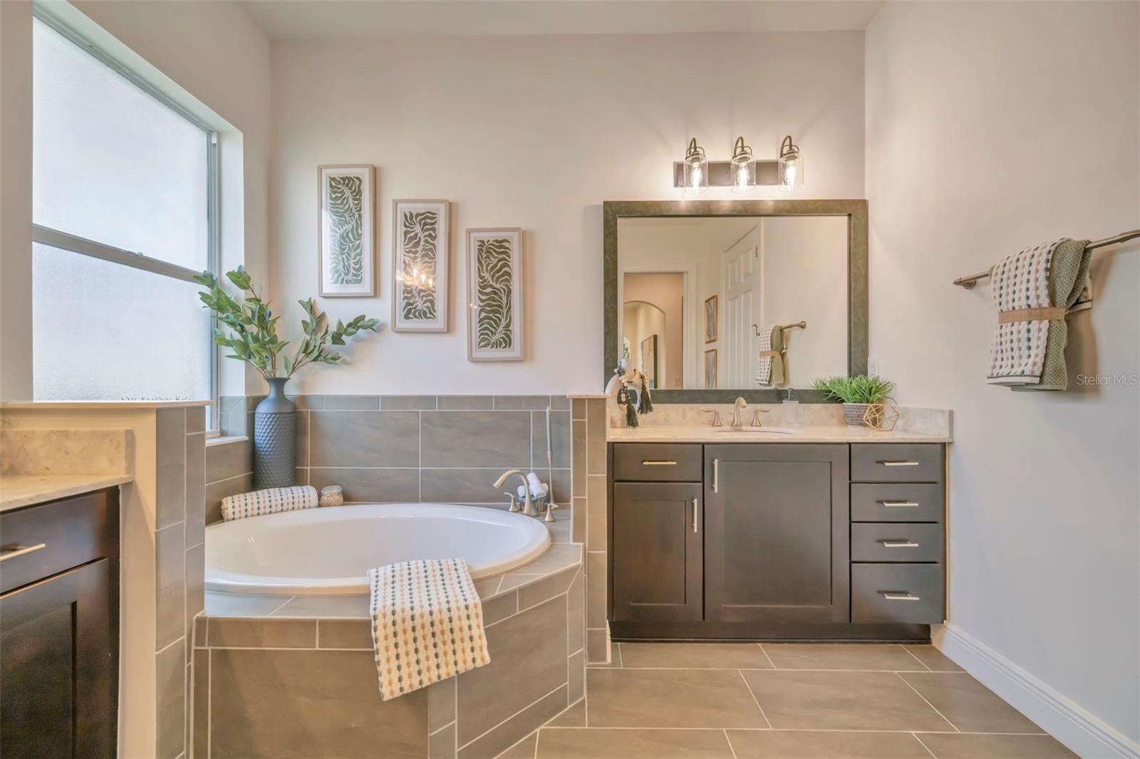 Image 39 of 88 For 5607 Tidewater Preserve Boulevard