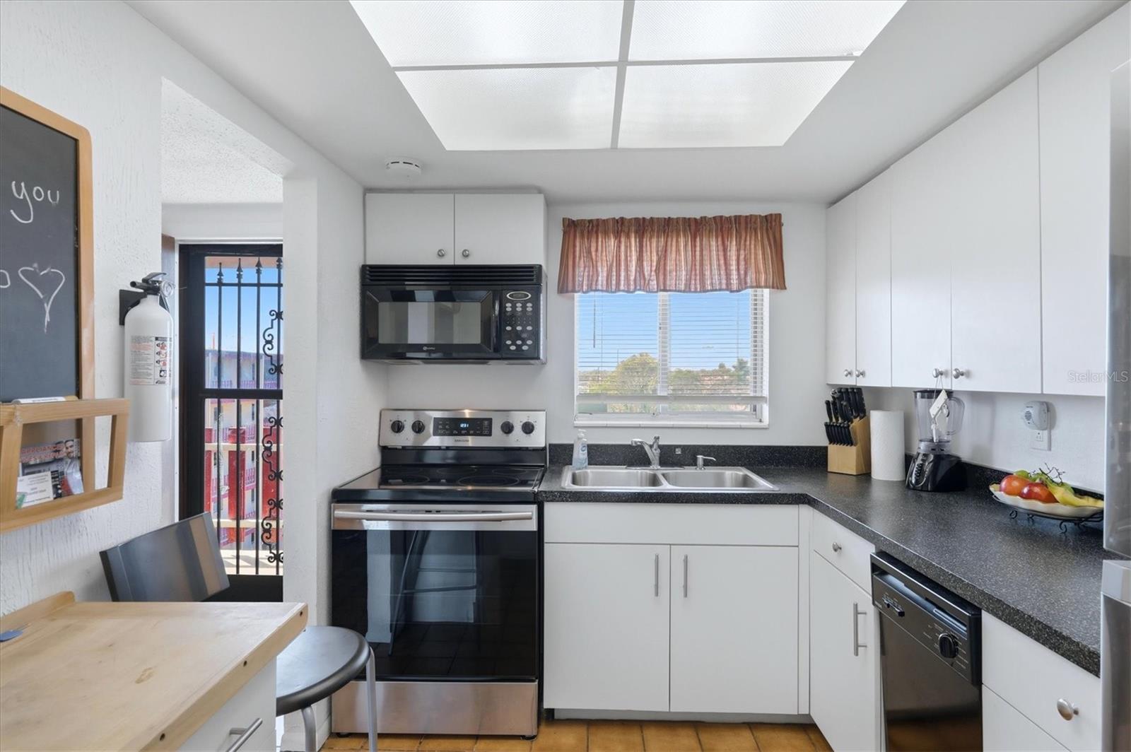 Image 12 of 23 For 4137 Lake Bayshore Drive C505