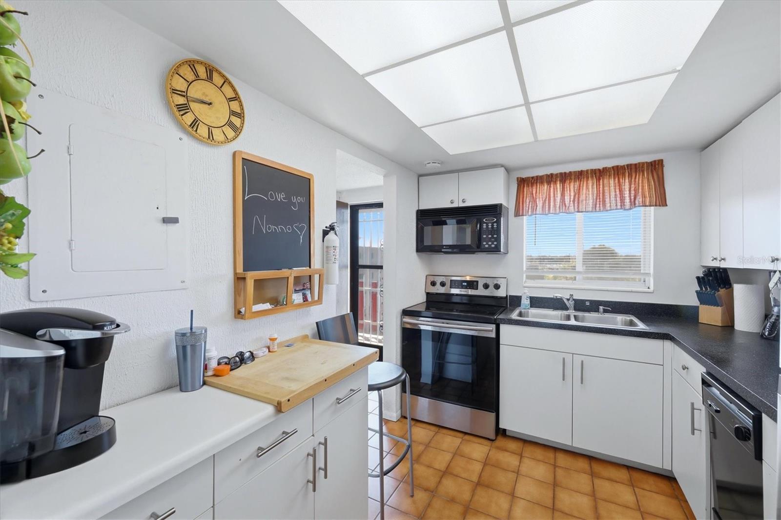 Image 13 of 23 For 4137 Lake Bayshore Drive C505