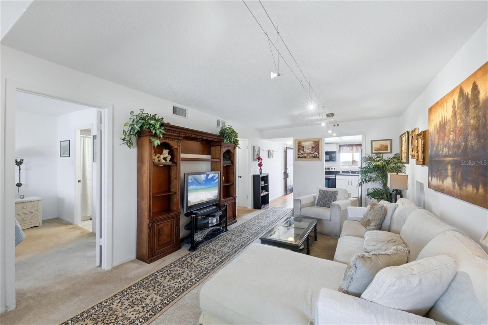 Image 7 of 23 For 4137 Lake Bayshore Drive C505