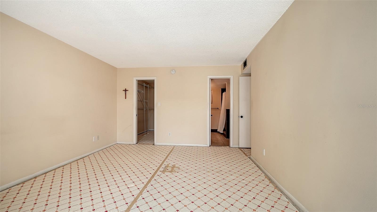 Image 24 of 81 For 4380 Exeter Drive 101