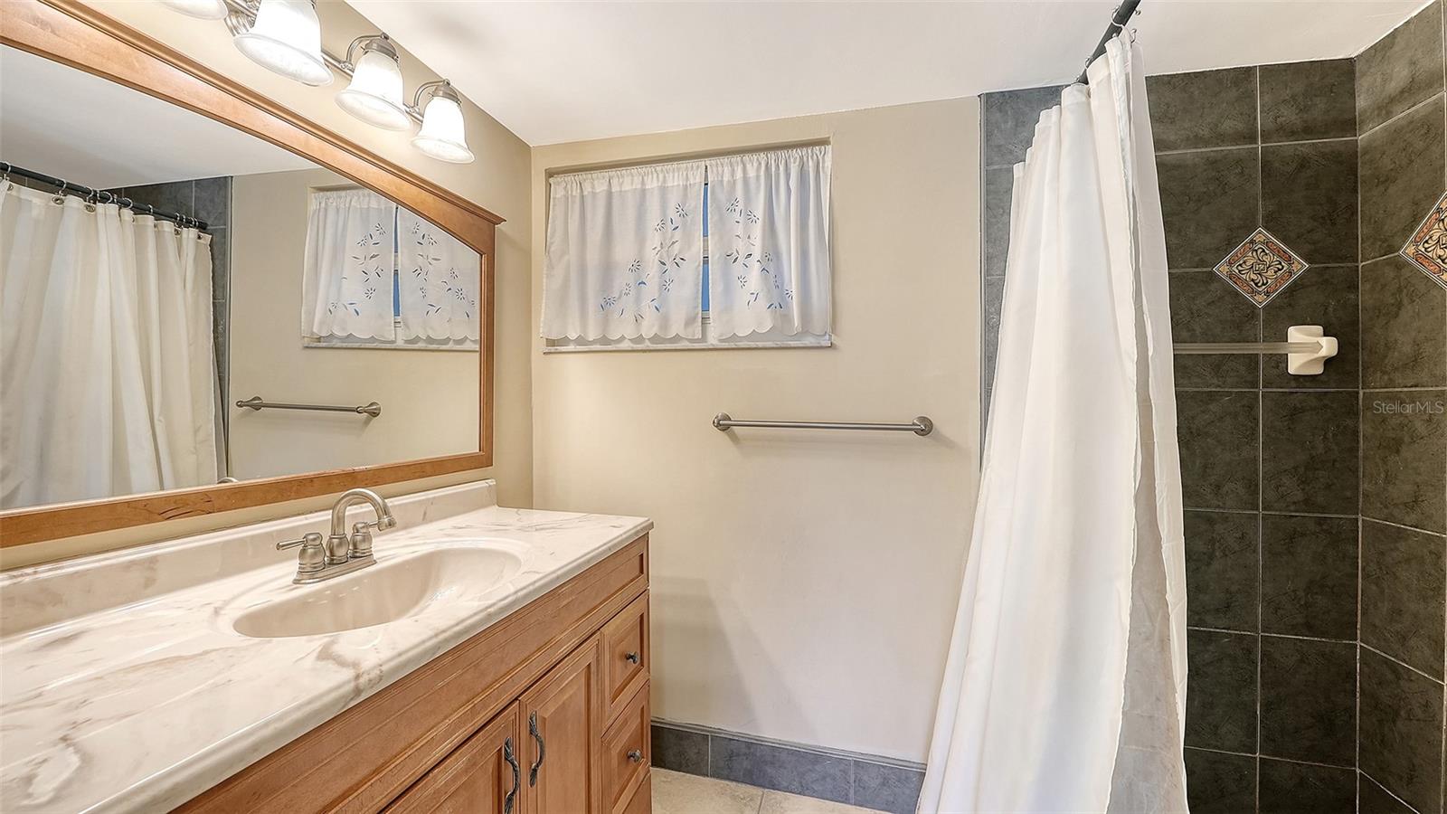 Image 26 of 81 For 4380 Exeter Drive 101