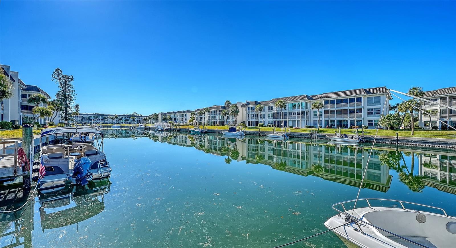 Image 42 of 81 For 4380 Exeter Drive 101