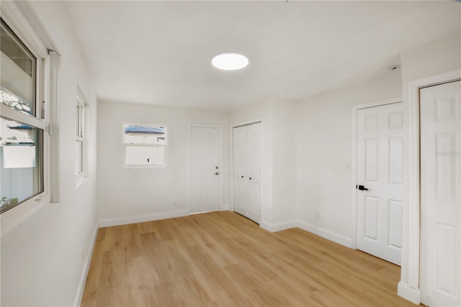 Image 12 of 16 For 3141 Irving Street