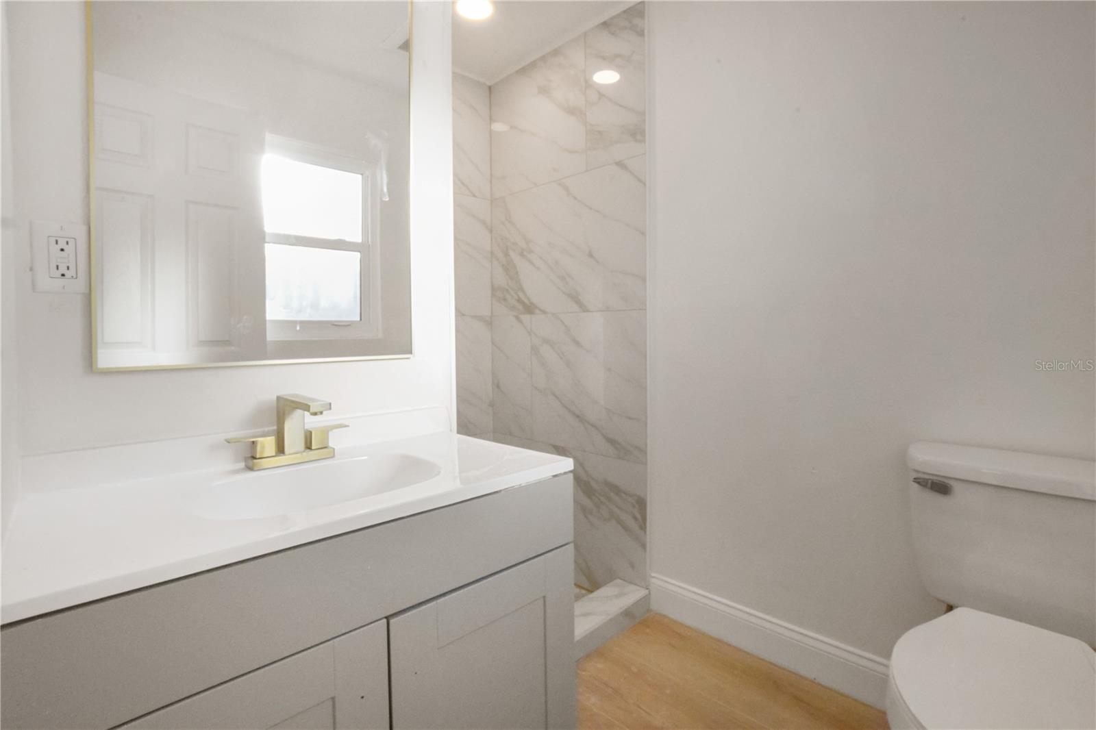 Image 14 of 16 For 3141 Irving Street