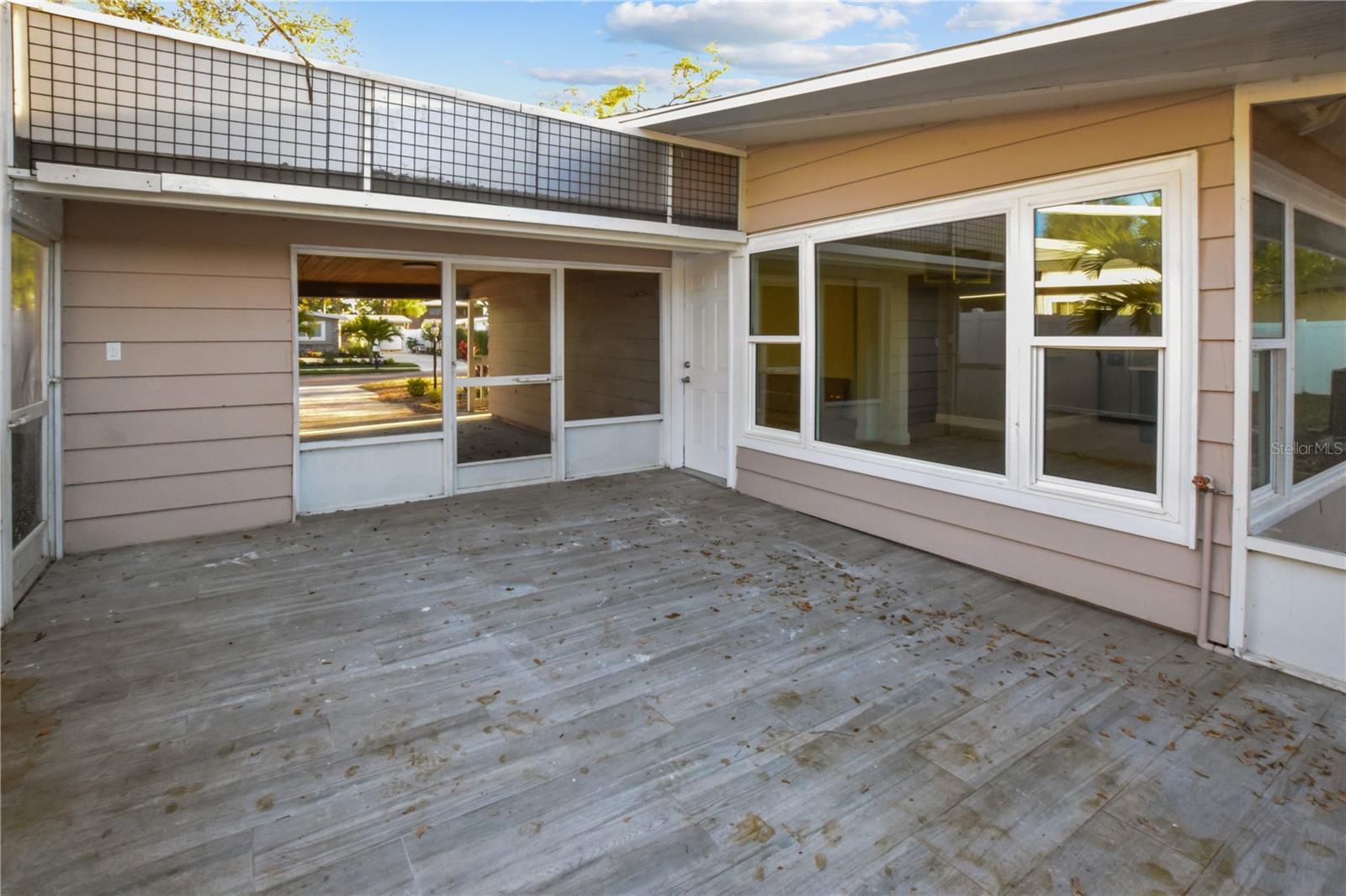 Image 15 of 16 For 3141 Irving Street