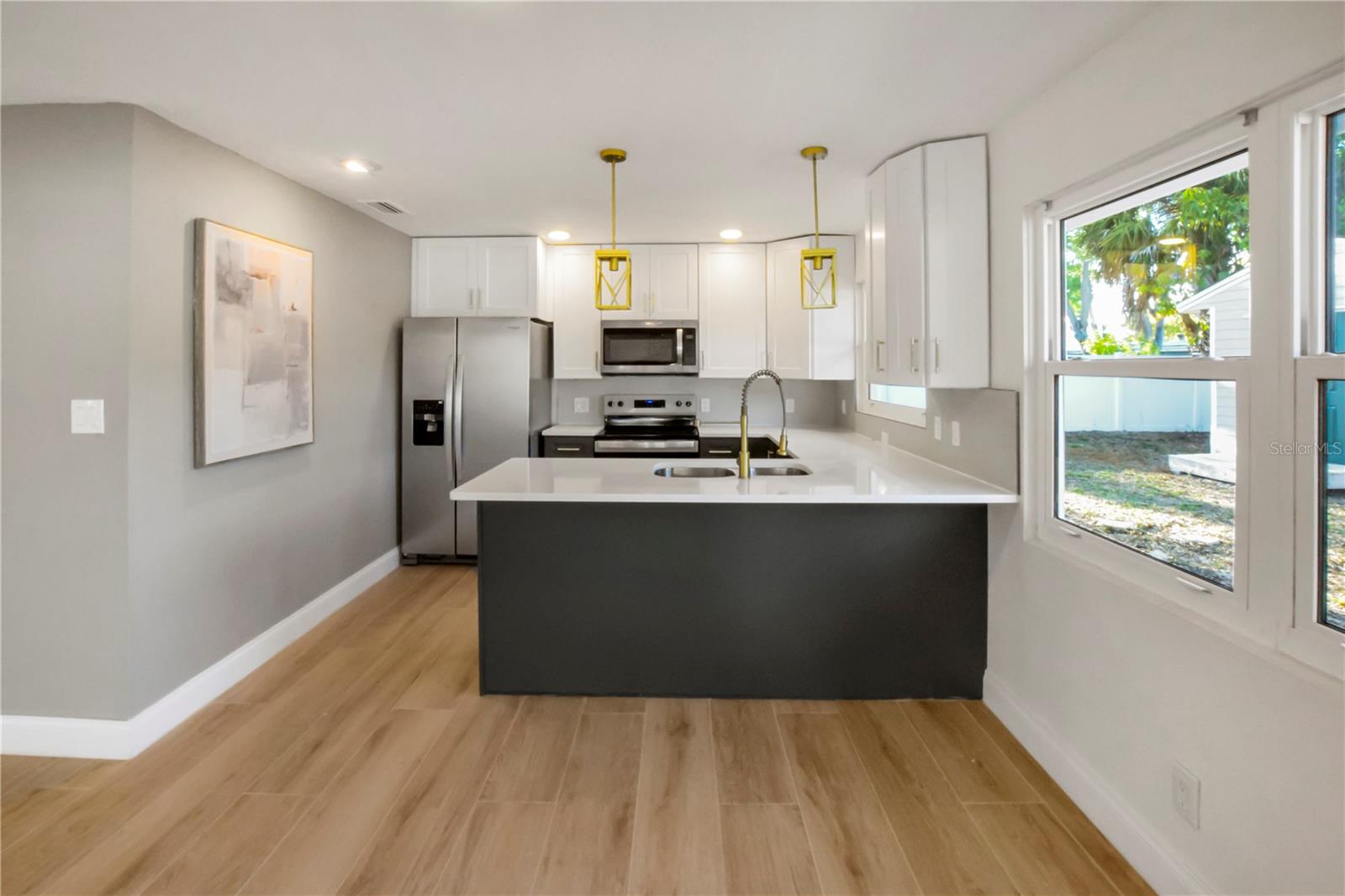 Image 7 of 16 For 3141 Irving Street