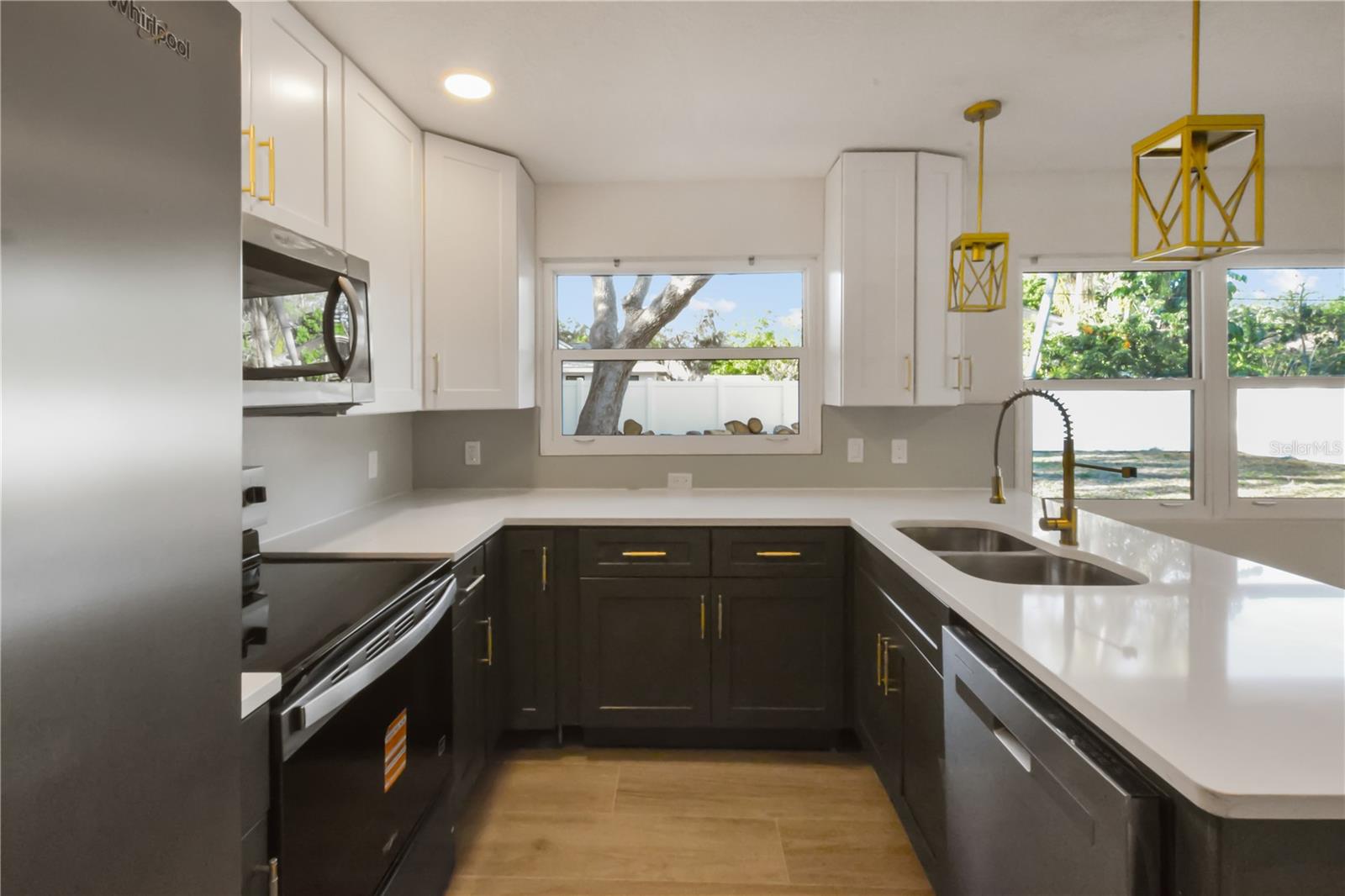 Image 9 of 16 For 3141 Irving Street