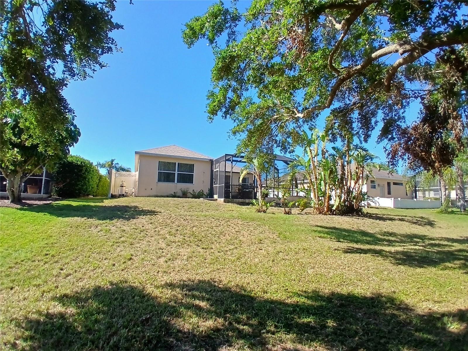 Image 29 of 49 For 6631 63rd Terrace E