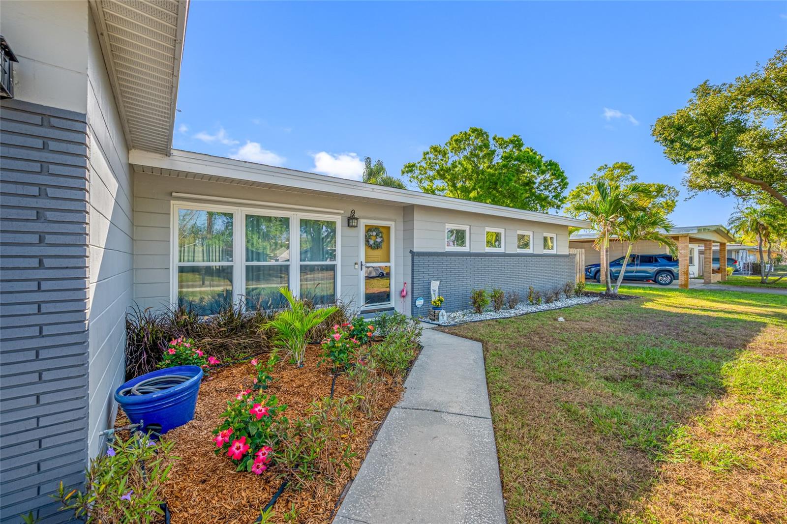 Image 12 of 50 For 8335 Robin Road