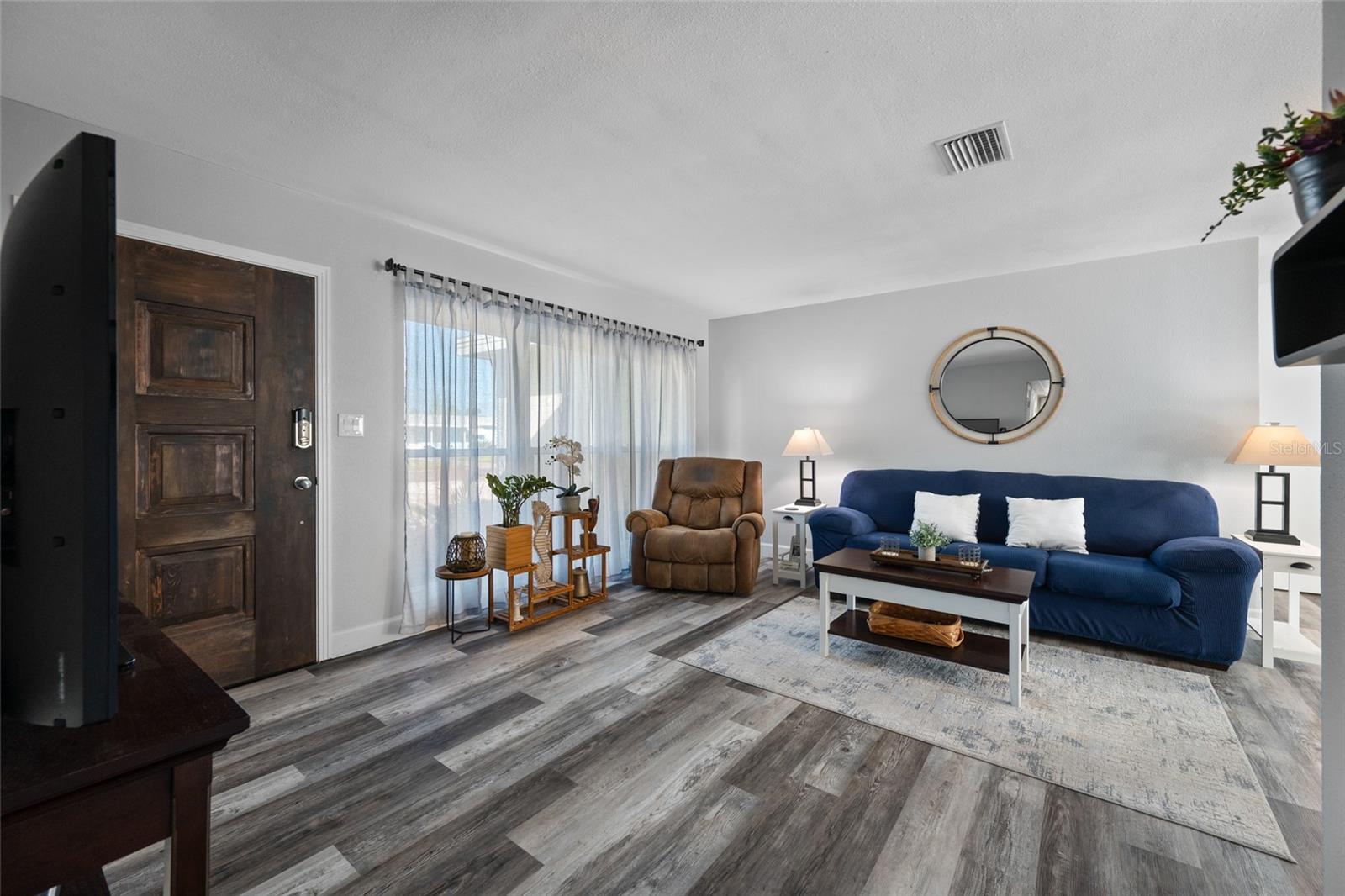 Image 15 of 50 For 8335 Robin Road