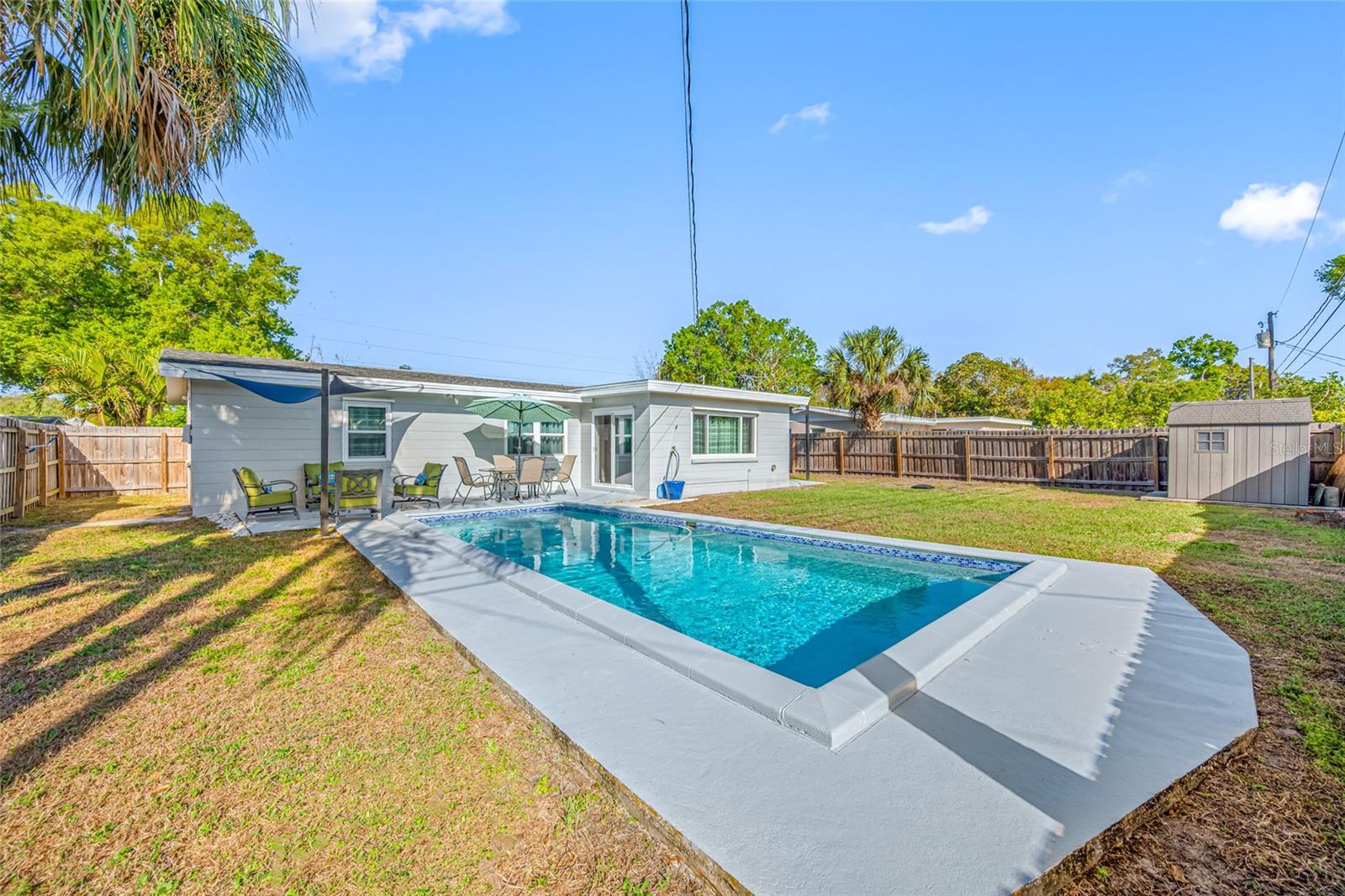 Image 2 of 50 For 8335 Robin Road