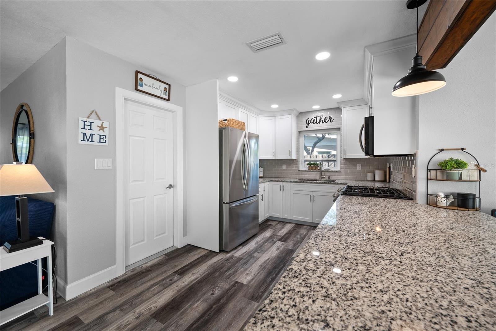 Image 20 of 50 For 8335 Robin Road