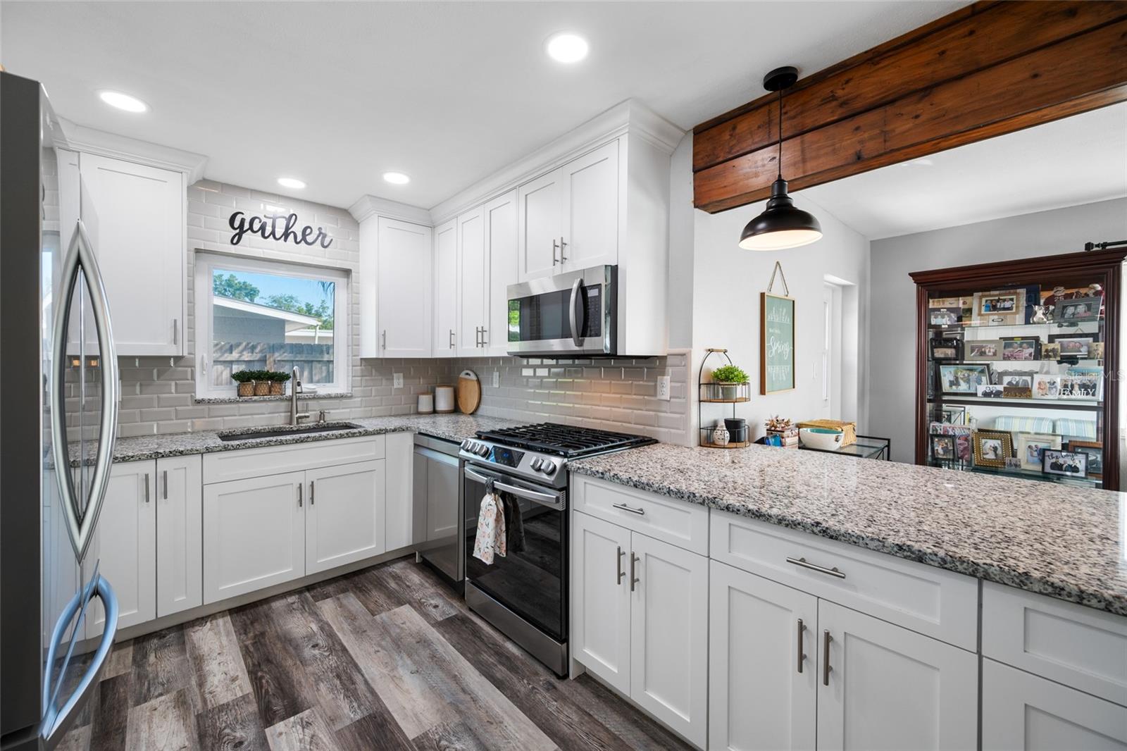 Image 21 of 50 For 8335 Robin Road