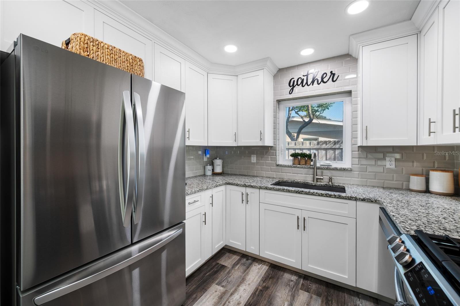 Image 23 of 50 For 8335 Robin Road