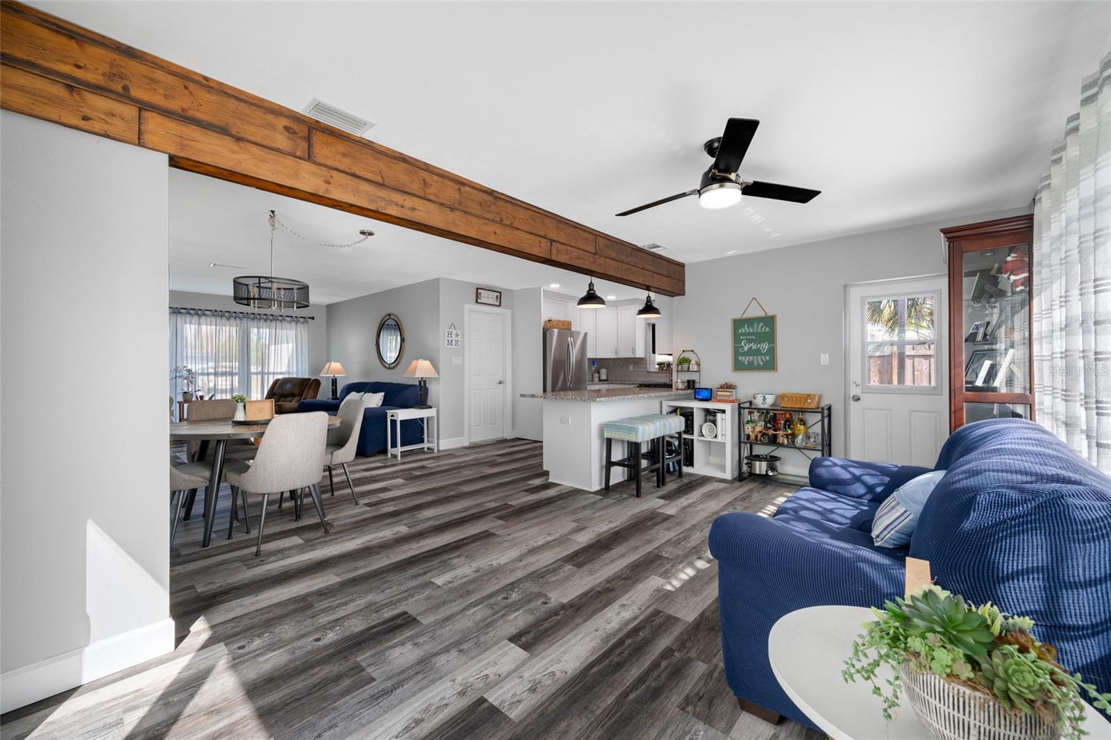 Image 24 of 50 For 8335 Robin Road