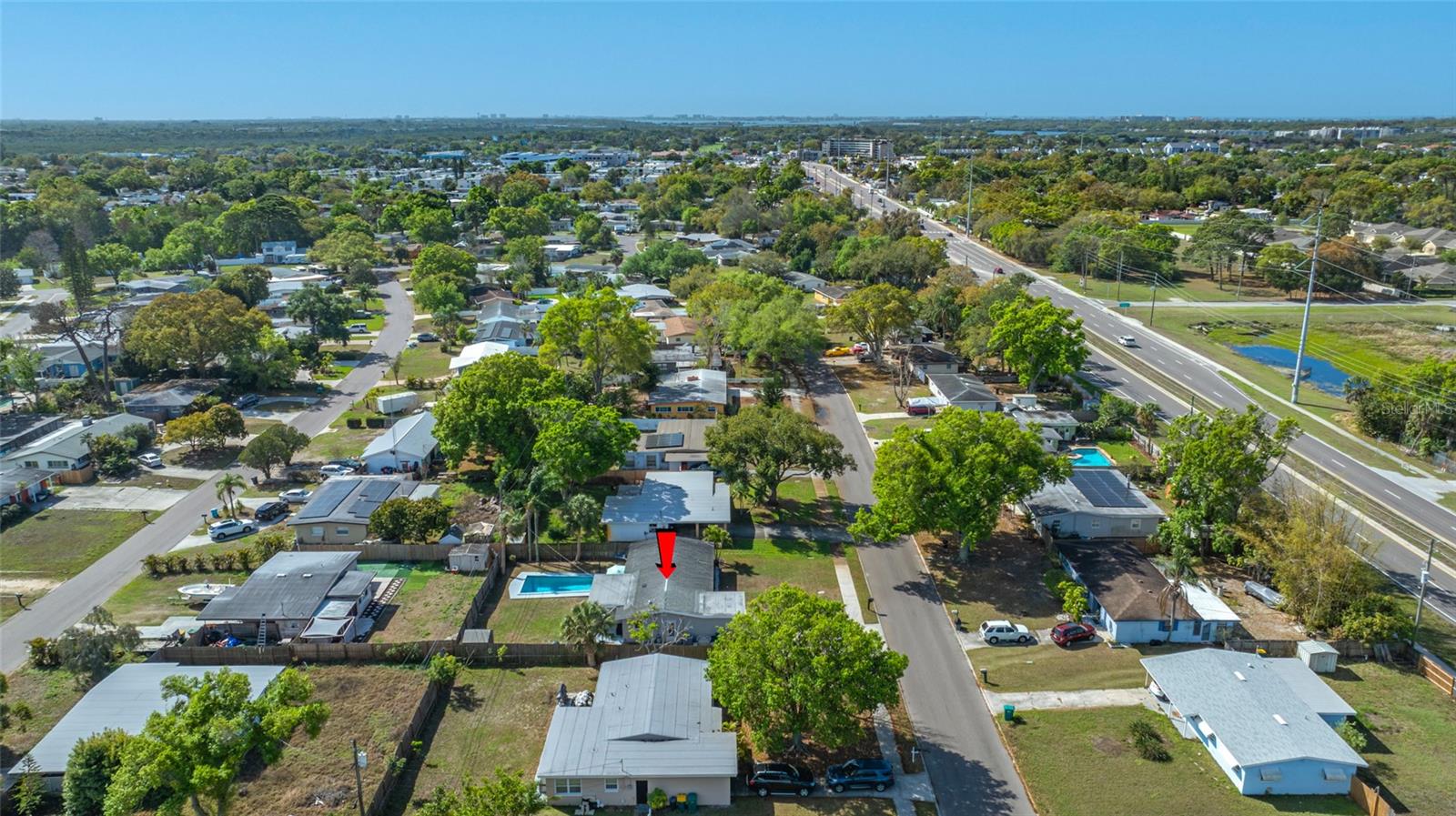 Image 4 of 50 For 8335 Robin Road