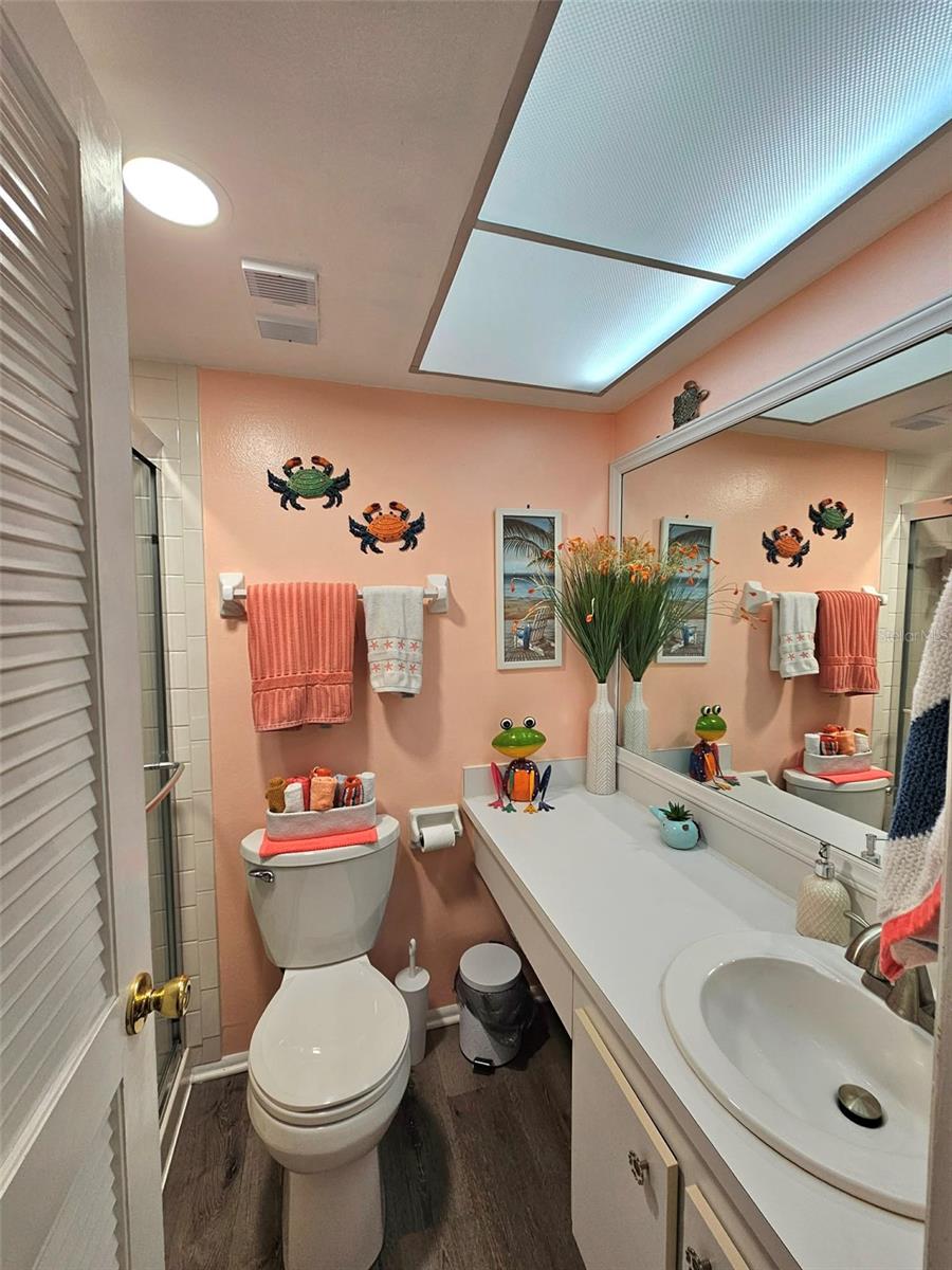 Image 22 of 41 For 315 30th Avenue W B307