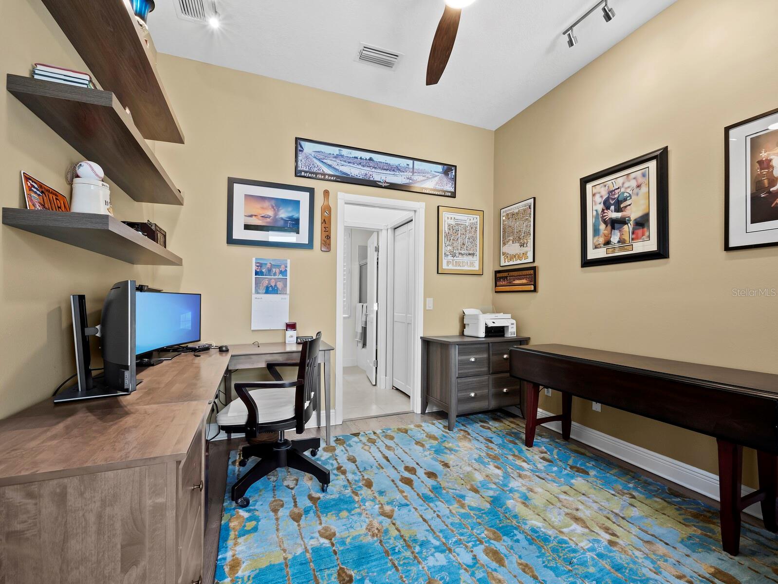 Image 32 of 47 For 1914 Harbour Links Circle 10