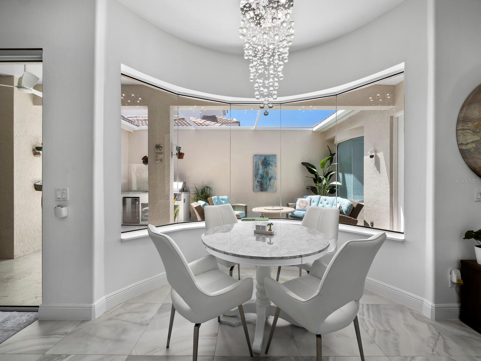 Image 6 of 47 For 1914 Harbour Links Circle 10