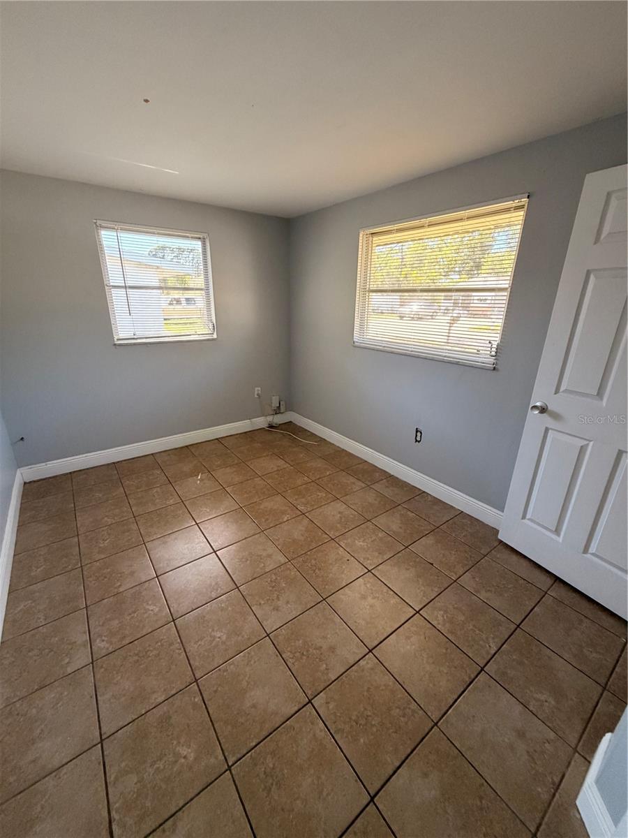 Image 10 of 11 For 5323 22nd Street W