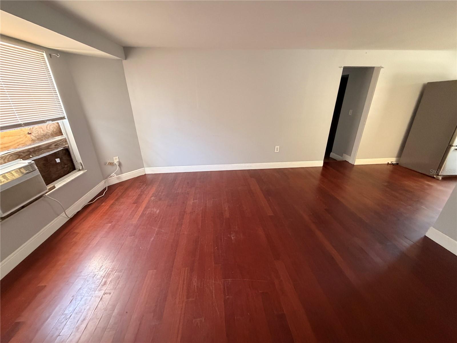 Image 6 of 11 For 5323 22nd Street W