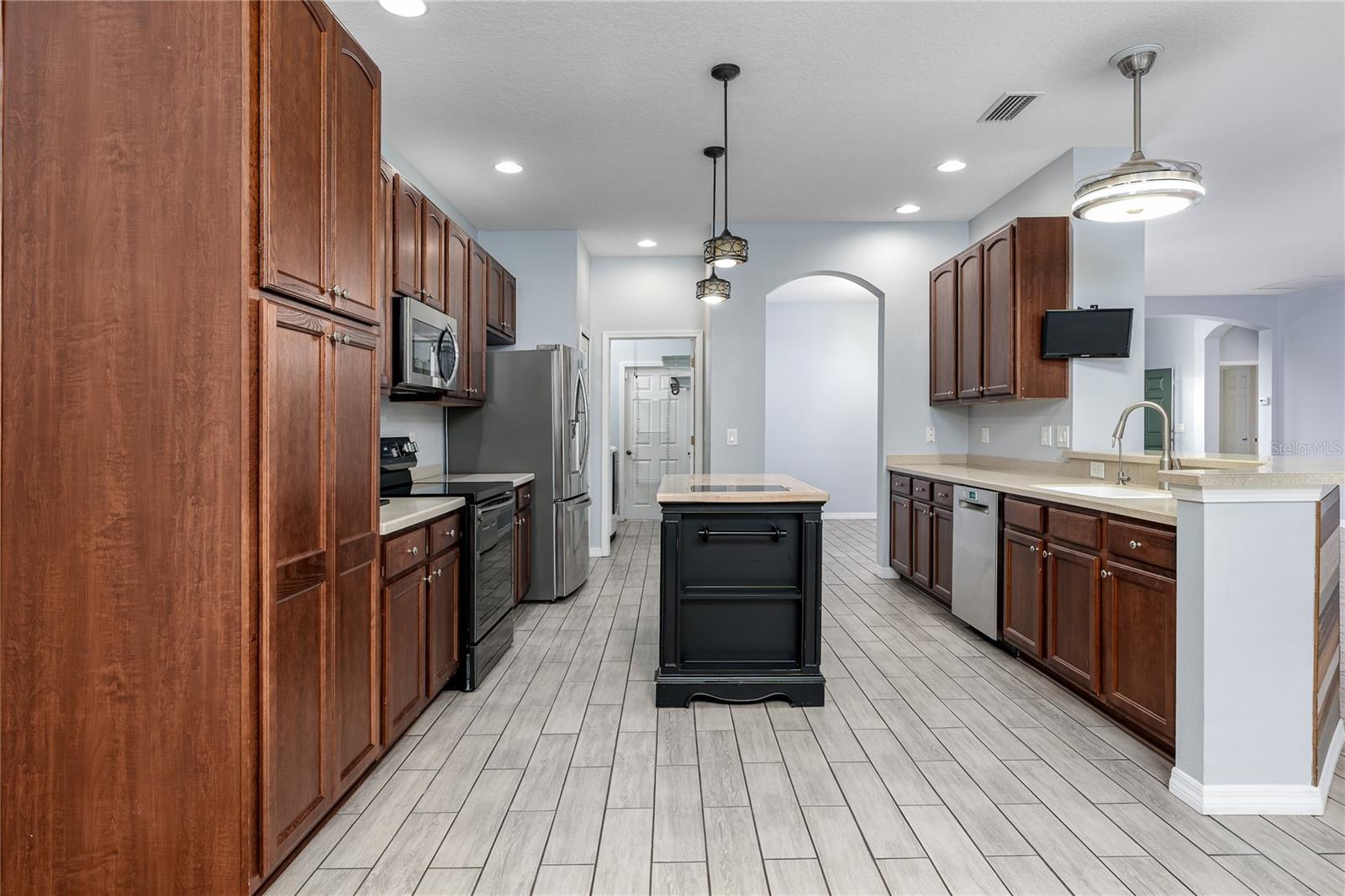 Image 13 of 41 For 11919 55th Court E