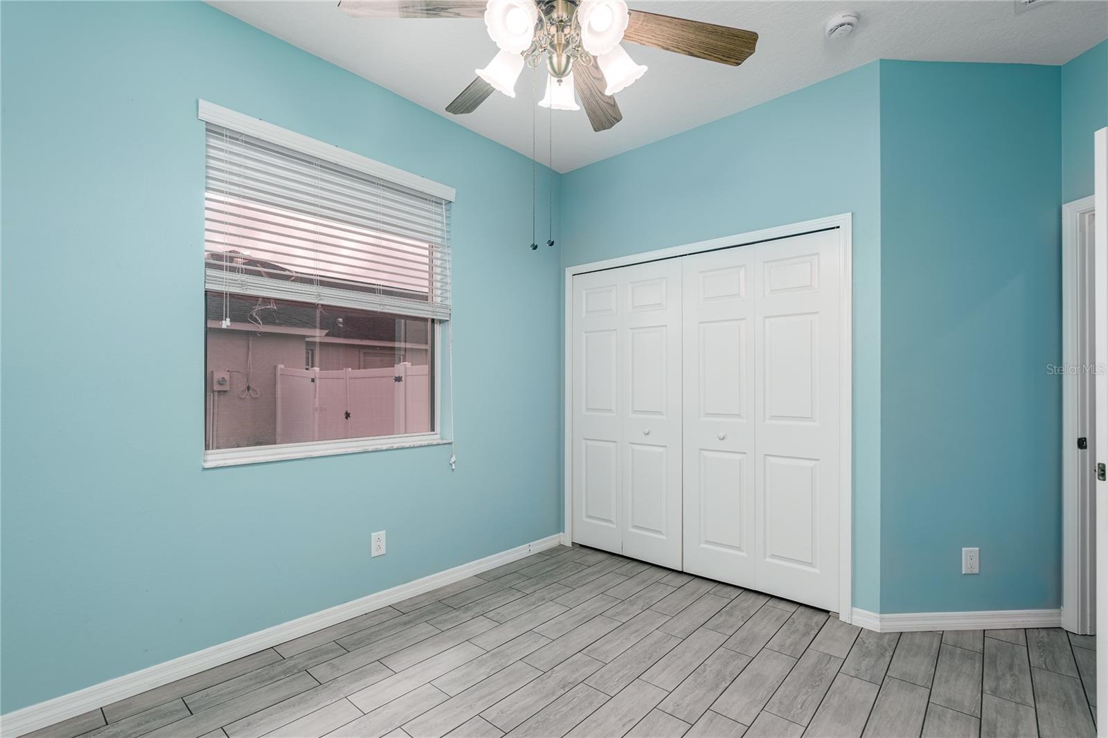 Image 28 of 41 For 11919 55th Court E