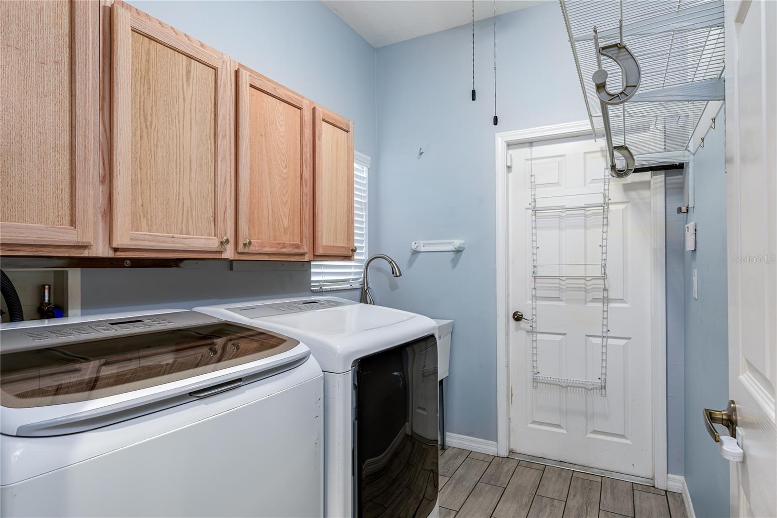 Image 29 of 41 For 11919 55th Court E