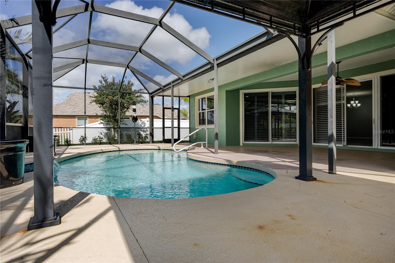 Image 31 of 41 For 11919 55th Court E