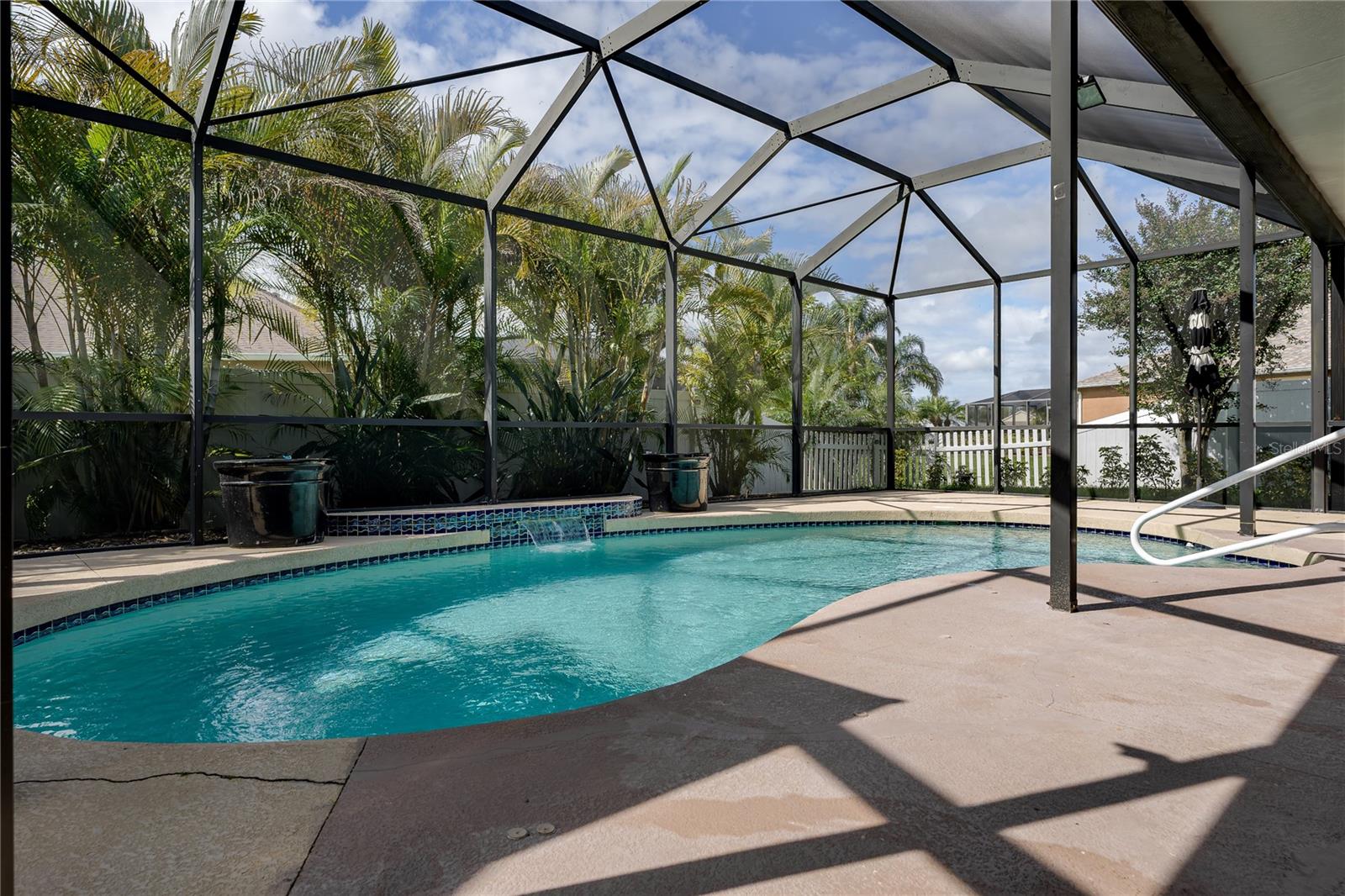 Image 32 of 41 For 11919 55th Court E